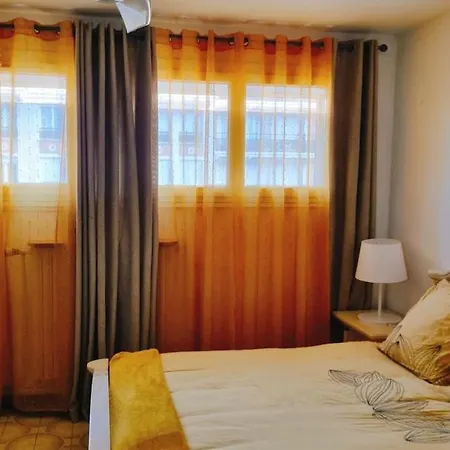 Holiday home Cosy Big House Near Paris, Roissy, Big Parking Le Blanc-Mesnil