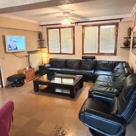 Holiday home Cosy Big House Near Paris, Roissy, Big Parking Le Blanc-Mesnil